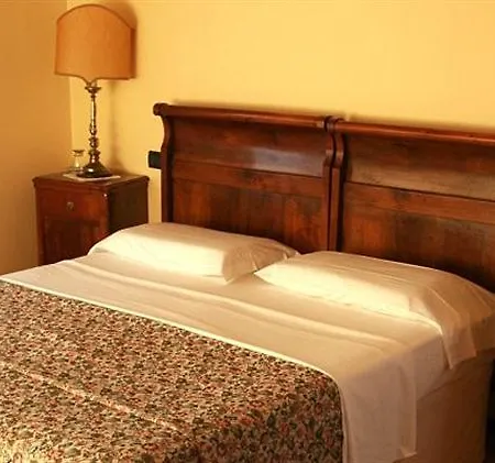 La Rescossa ホテル ミーラ