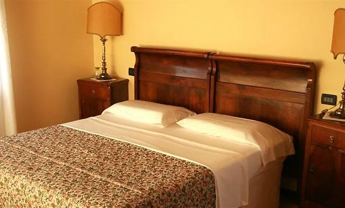 La Rescossa Hotell Mira